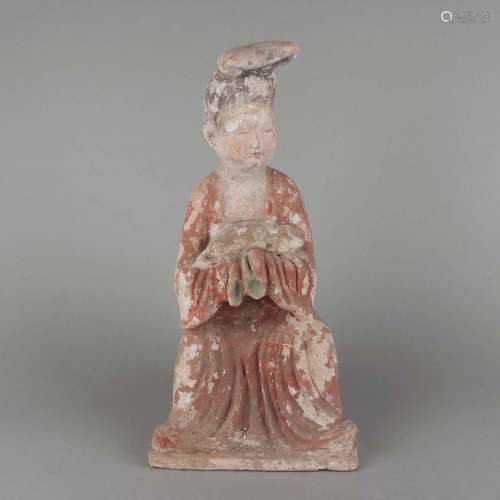 A PAINTED POTTERY SEATED BEAUTY .TANG DYNASTY