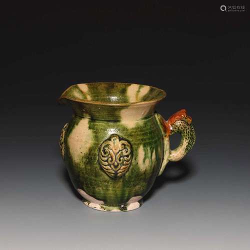 A SANCAI-GLAZED WINECUP.TANG DYNASTY