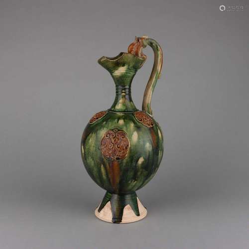 A SANCAI-GLAZED 'DRAGON' WINEPOT.TANG DYNASTY