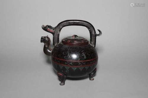 A BLACK-LACQUER WINE POT.WARRING STATES PERIOD