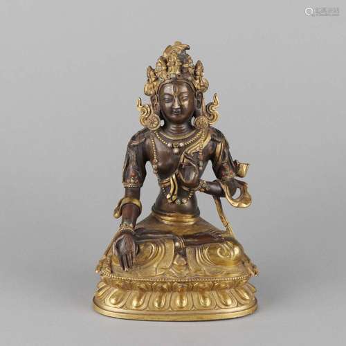 A GILT-BRONZE FIGURE OF GUANYIN.QING DYNASTY