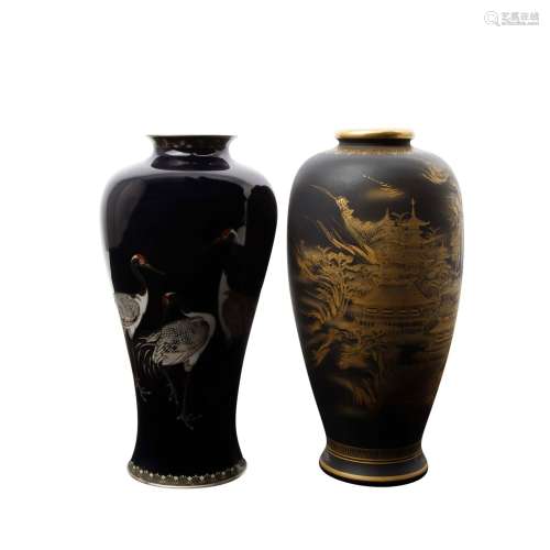 2 vases. JAPAN, around 1900: