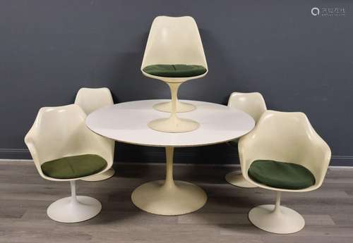 Midcentury Eero Saarinen for Knoll Tulip Dining