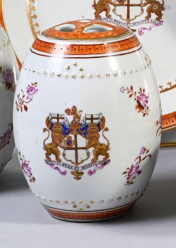 POT COUVERT EN PORCELAINE.<br />
Chine, pour l\'exportation ...