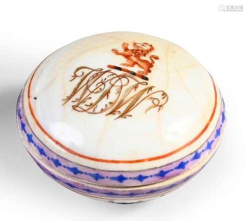 BONBONNIÈRE EN PORCELAINE.<br />
Chine, pour l\'exportation ...