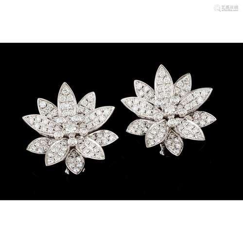 A VAN CLEEF & ARPELS, LOTUS model, pair of earrings