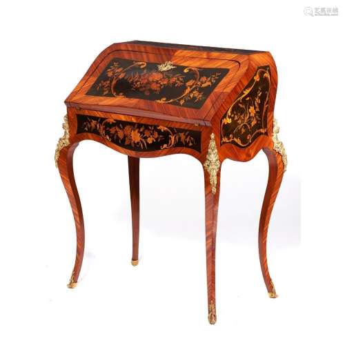 A Napoleon III lady\'s desk