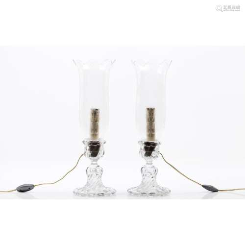 A pair of tabletop lamps