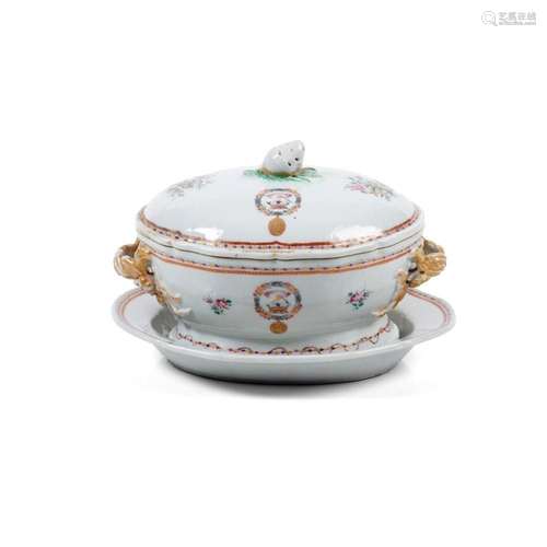 A small tureen and platter