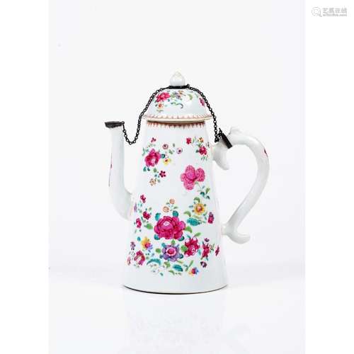 A coffee pot with cover