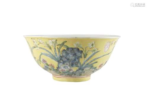 A yellow ground famille rose porcelain bowl in dayazhai styl...