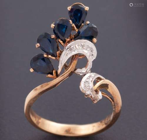 RING MADE IN 18 KT BICOLOR GOLD WITH SAPPHIRES AND DIAMONDS ...