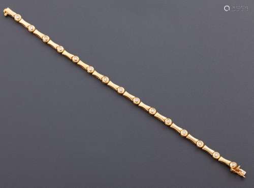 BRACELET MADE IN 18 KT GOLD WITH DIAMONDS _<br />
reviere ty...