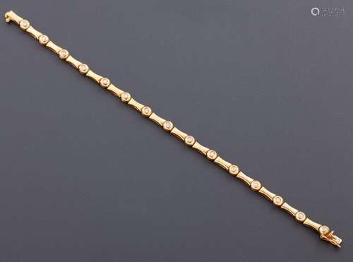 BRACELET MADE IN 18 KT GOLD WITH DIAMONDS _<br />
reviere ty...