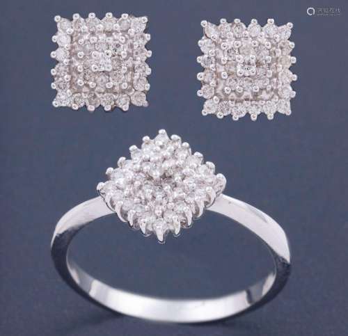 SET OF RING AND EARRINGS WITH DIAMONDS IN 18 KT GOLD_.<br />...