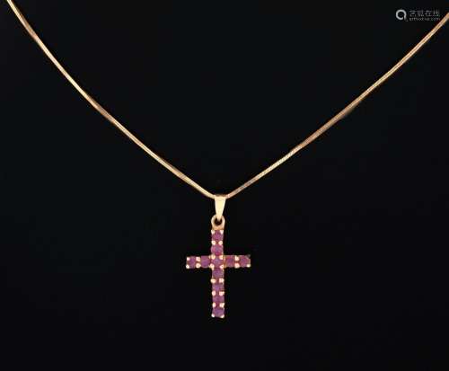CHAIN AND PENDANT MADE IN 18 KT GOLD WITH RUBY_.<br />
Chain...