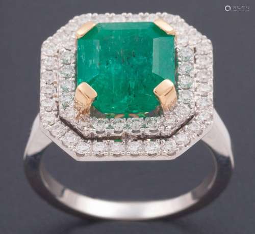 RING MADE IN 18 KT BICOLOR GOLD EMERALDS AND DIAMONDS _<br /...