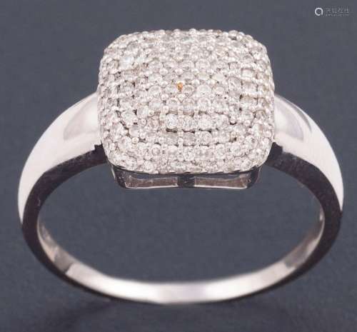 RING WITH DIAMONDS IN 18 KT GOLD _RING WITH DIAMONDS IN 18 K...