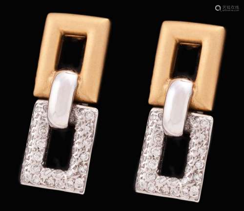 PAIR OF EARRINGS IN 18 KT BICOLOR GOLD WITH DIAMONDS_.<br />...