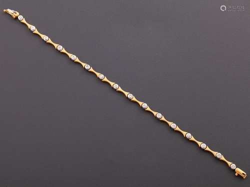 BRACELET MADE IN 18 KT BICOLOR GOLD AND DIAMONDS _<br />
bra...