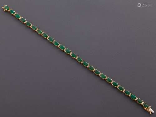 BRACELET WITH NATURAL EMERALDS AND BRILLIANT-CUT DIAMONDS IN...