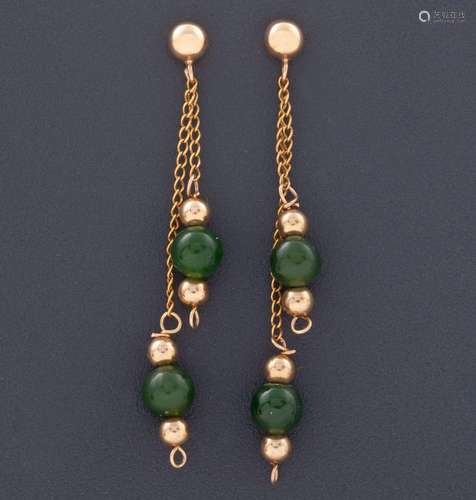 LONG EARRINGS WITH JADE IN YELLOW GOLD 9 KT_.<br />
Made in ...