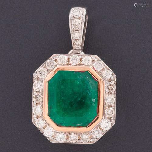 PENDANT MADE ENTIRELY IN 18 KT GOLD WITH OCTAGONAL EMERALD A...