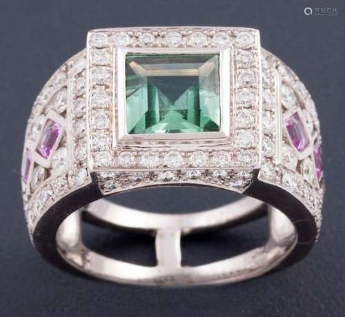 RING WITH TOURMALINE ACCOMPANIED BY PINK SAPPHIRES AND DIAMO...