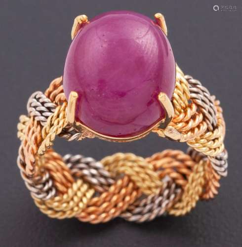 RING WITH CENTRAL RUBY IN BICOLOR GOLD 18 KT_.<br />
Ring wi...