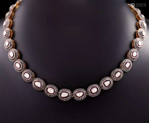 NECKLACE IN SILVER PLATED WITH DIAMONDS<br />
Elizabethan st...