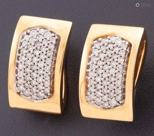 EARRINGS MADE IN 18 KT BICOLOR GOLD AND DIAMONDS _<br />
pai...