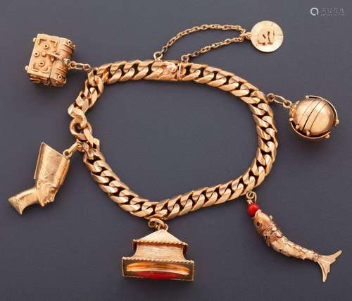 BRACELET WITH PENDANTS MADE IN 18 KT GOLD _<br />
bracelet m...