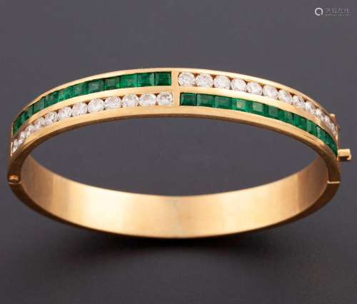 SEMIRIGID BRACELET WITH EMERALDS AND DIAMONDS IN 18KT YELLOW...