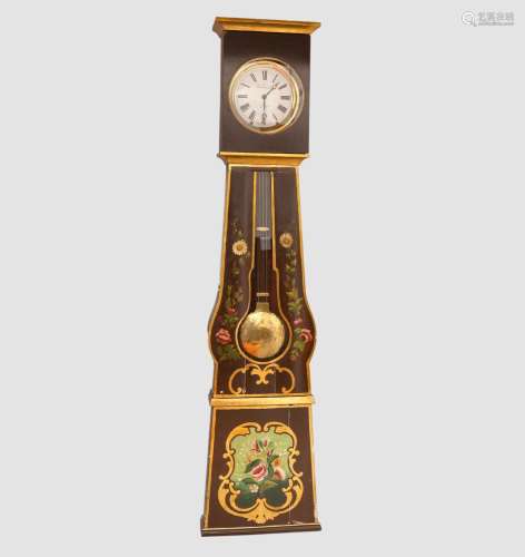 HIGH CASE CLOCK OF POLYCHROME WOOD IN GREEN AND GOLD. _<br /...