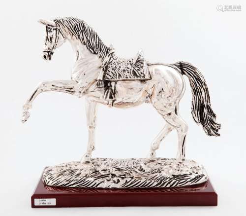 FIGURE OF HORSE GALLOPING Metal plated in sterling silver. W...