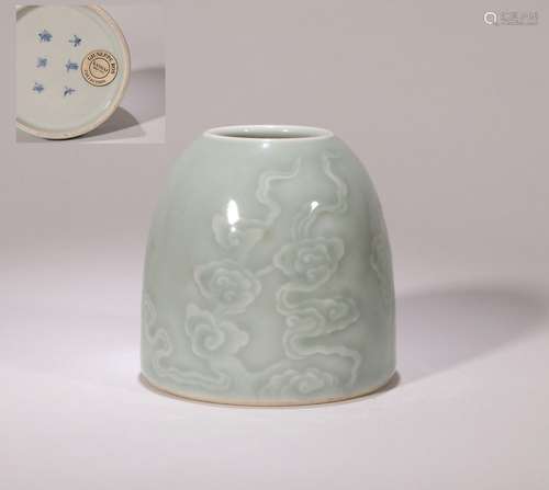 CHINESE PORCELAIN CELADON GLAZE ENGRAVED DRAGON WATER POT