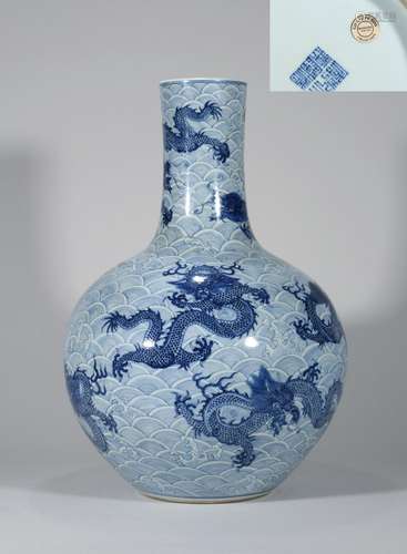 LARGE CHINESE PORCELAIN BLUE AND WHITE DRAGON AND CLOUD TIAN...