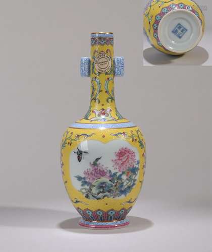 CHINESE PORCELAIN YELLOW GROUND FAMILLE ROSE BUTTERFLY AND F...