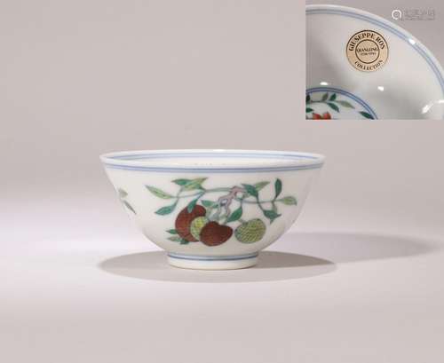 CHINESE PORCELAIN DOUCAI FRUIT BOWL