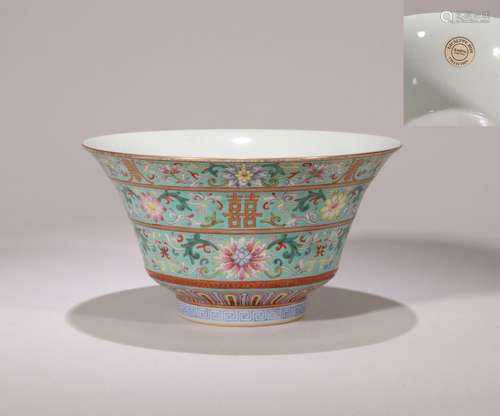 CHINESE PORCELAIN TURQUOISE GLAZE FAMILLE ROSE FLOWER BOWL