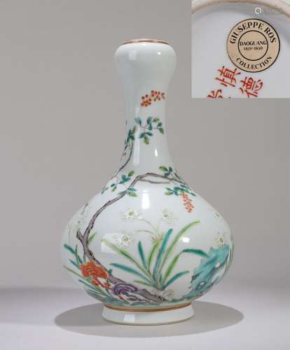 CHINESE PORCELAIN FAMILLE ROSE FLOWER VASE