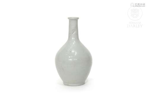 Glazed ceramic vase, Qing Dynasty.