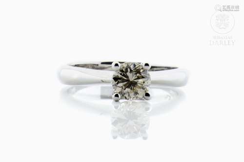 18k white gold and diamond ring with diamond