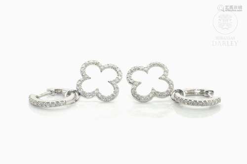 Earrings in 18k white gold and diamonds