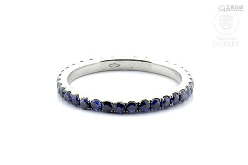 18k white gold and sapphires full wedding ring