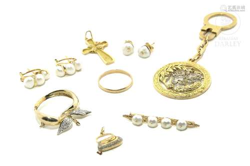 Lot of 10 pieces in 18k yellow gold