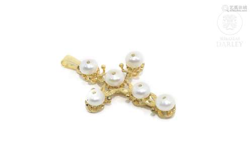 18k yellow gold cross adorned with six pearls