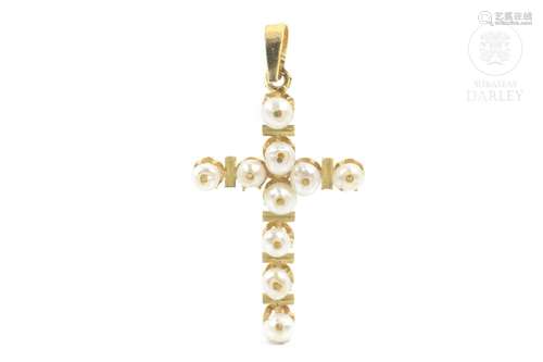 Cross in 18k yellow gold and ten pearls