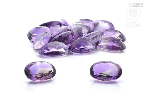 Lot of oval cut amethysts 226 cts