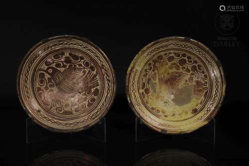 Two "pardalot" lustreware basins, 17th-18th centur...